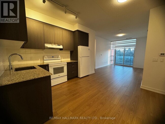 Building Photo - 1010 Dundas St E