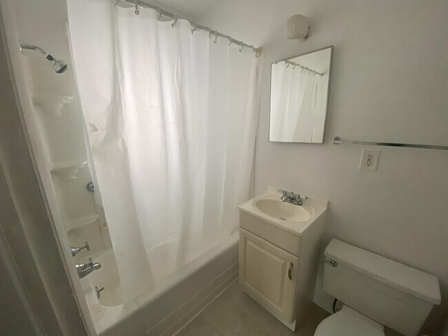Foto del edificio - 854 S Crestway St