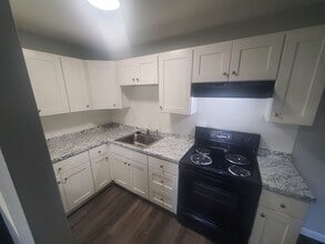 Building Photo - 760 Cummins Hwy