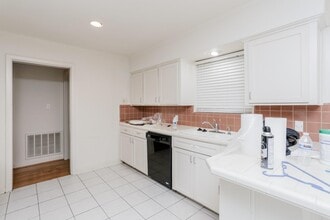 Building Photo - 9753 Tappenbeck Dr