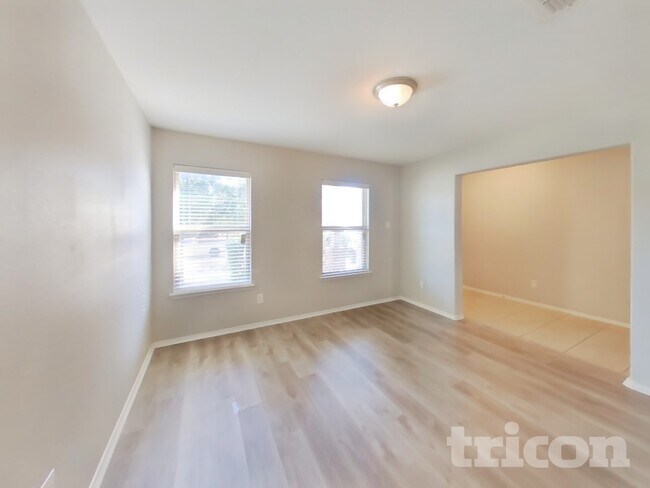 Foto del edificio - 528 Shell St