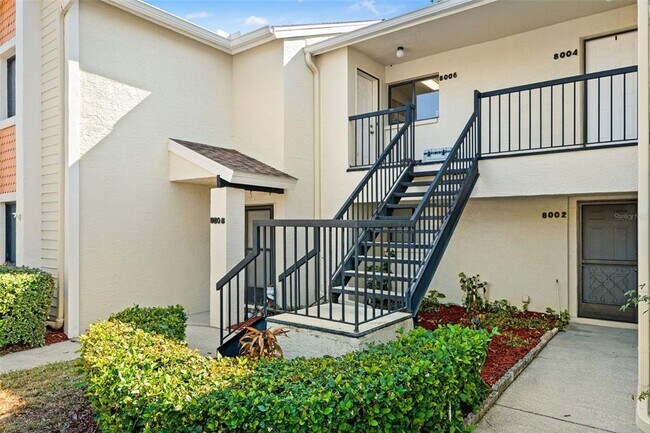 Foto del edificio - 8006 Picketts Ct