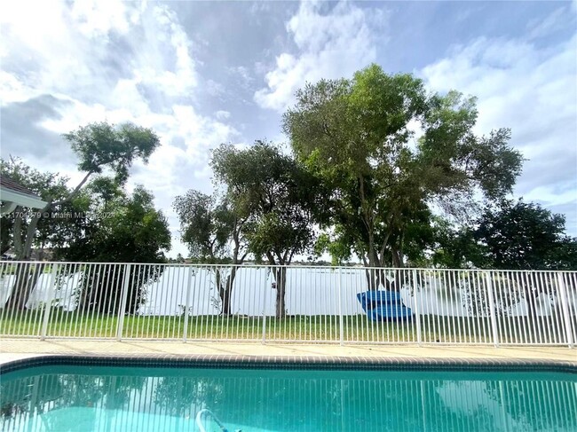Foto del edificio - 1037 SW 149th Ln