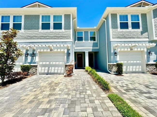 Foto del edificio - 8509 Primrose Willow Pl