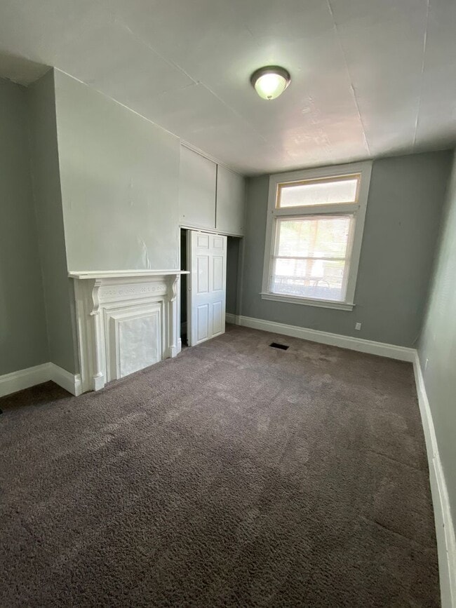 Building Photo - 2637 S 18th St