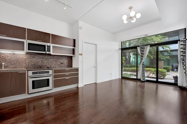 Foto del edificio - 660 W Wayman St