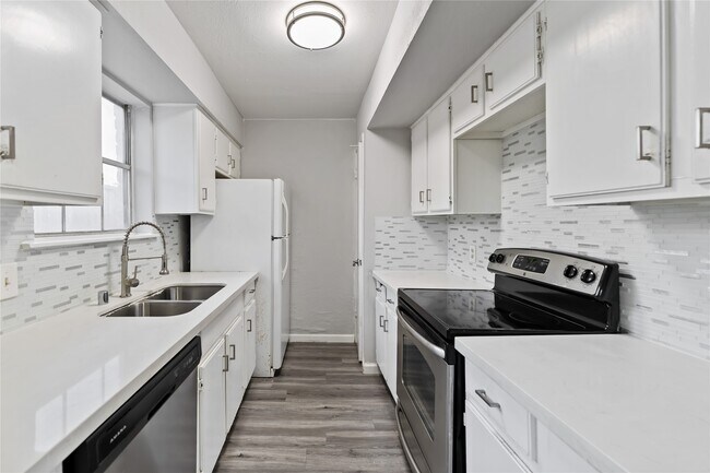 Foto del edificio - 4154 Belle Park Dr