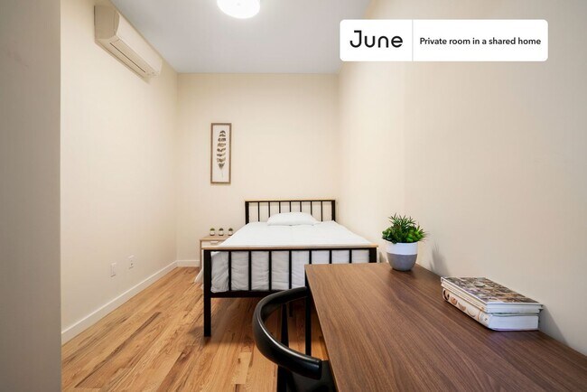 Foto del edificio - Cute Private ROOM with Bathroom in Bedford-Stuyvesant