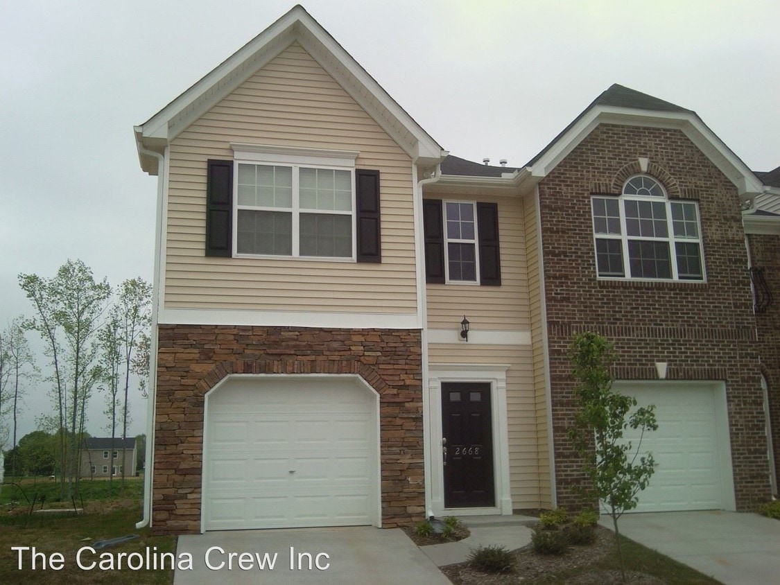 Primary Photo - 2668 Hartfield Commons Ln