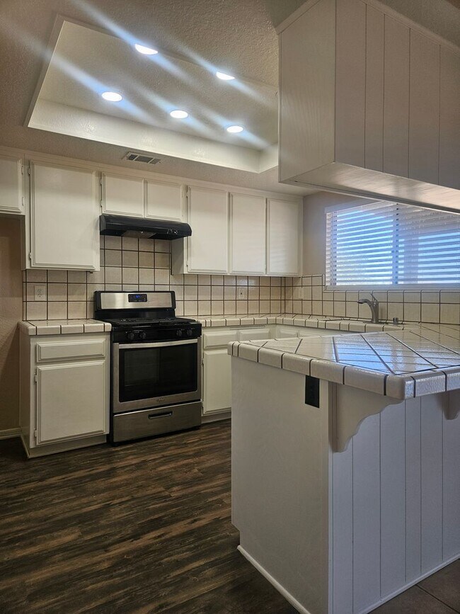 Foto del edificio - DESIRABLE MESA AREA HOME FOR RENT!