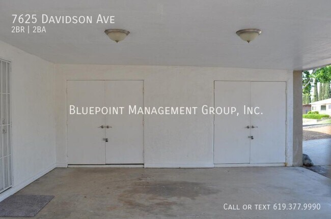 Building Photo - Quiet Town Home  Centrally  Located