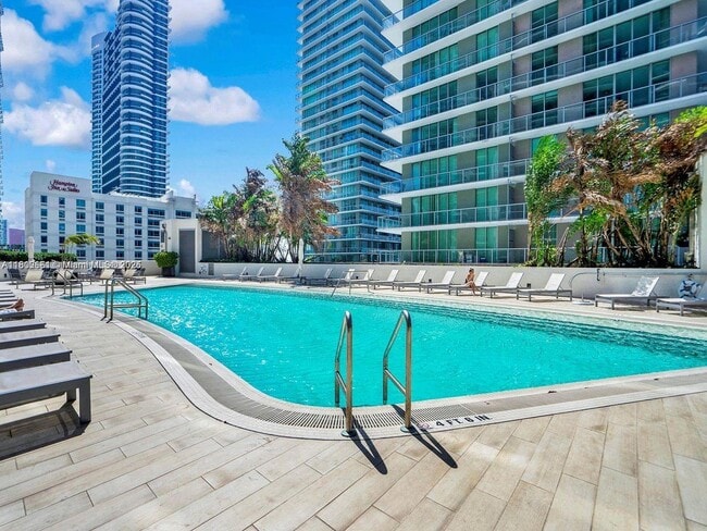 Foto del edificio - 1100S S Miami Ave
