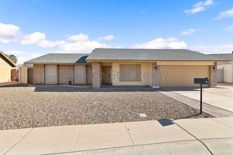 Primary Photo - 713 W Alamo Dr