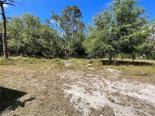 Foto del edificio - 19381 Durrance Rd