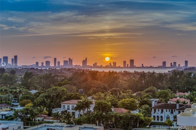Foto del edificio - 3737 Collins Ave