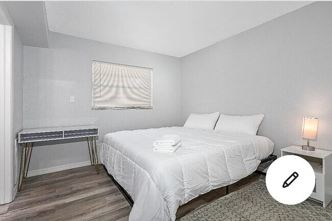 Foto del edificio - 13108 Leisurewood Pl