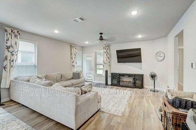 Building Photo - 14540 Frog Lake Dr