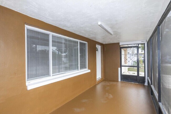 Foto del edificio - 6149 2nd Ave