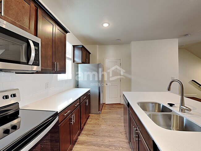 Building Photo - 6041 W Copperhawk Dr