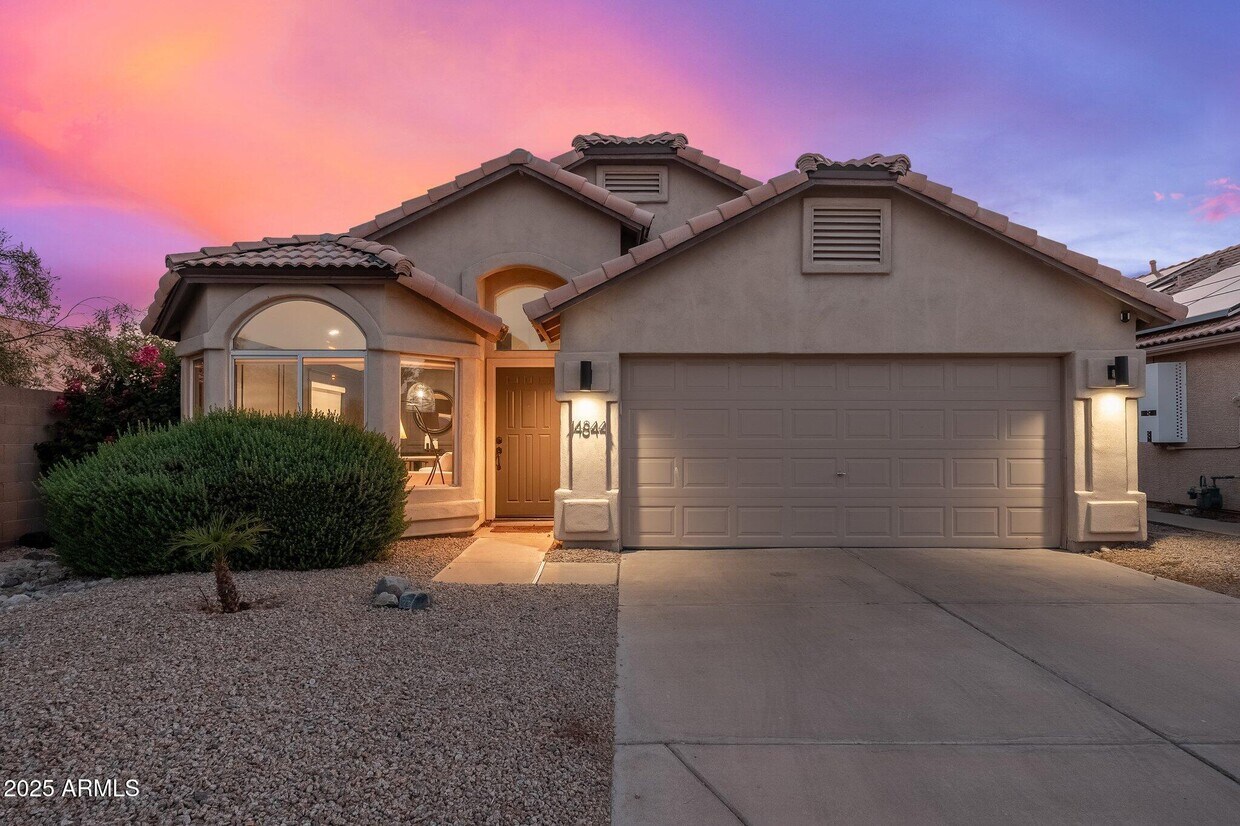 Primary Photo - 14844 N 94th Pl