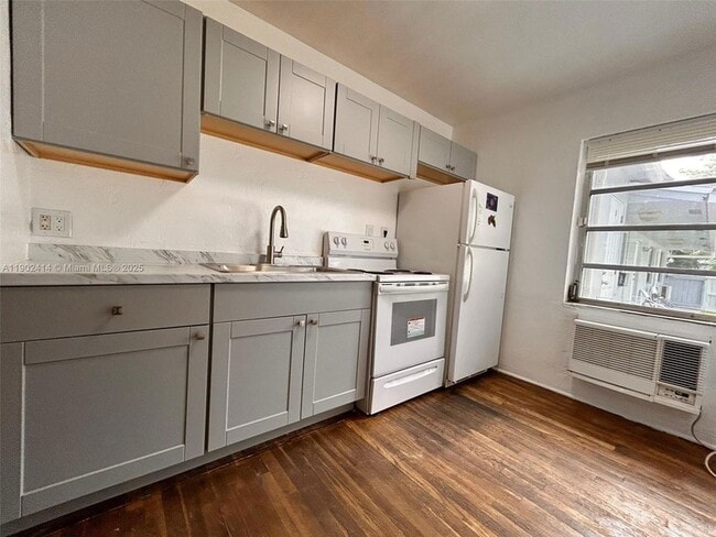 Photo - 1928 Wilson St Apartment