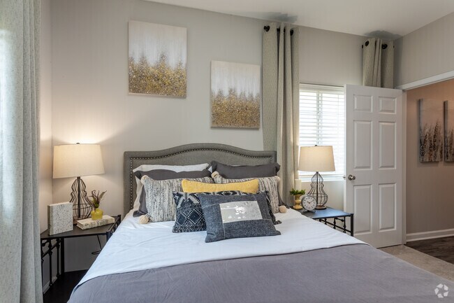 2BR, 2BA y 1075SF - Dormitorio principal - The Summit on 401