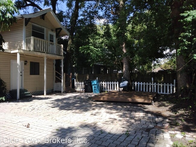 Foto del edificio - 2 br, 1 bath House - 402 E. Anderson Street