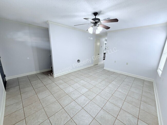 Building Photo - 2BR/2.5BA FOR RENT