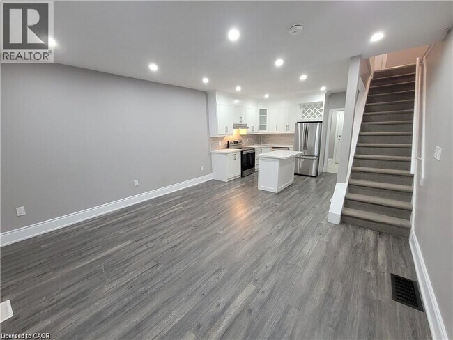 Photo du bâtiment - 27 Belmont Ave