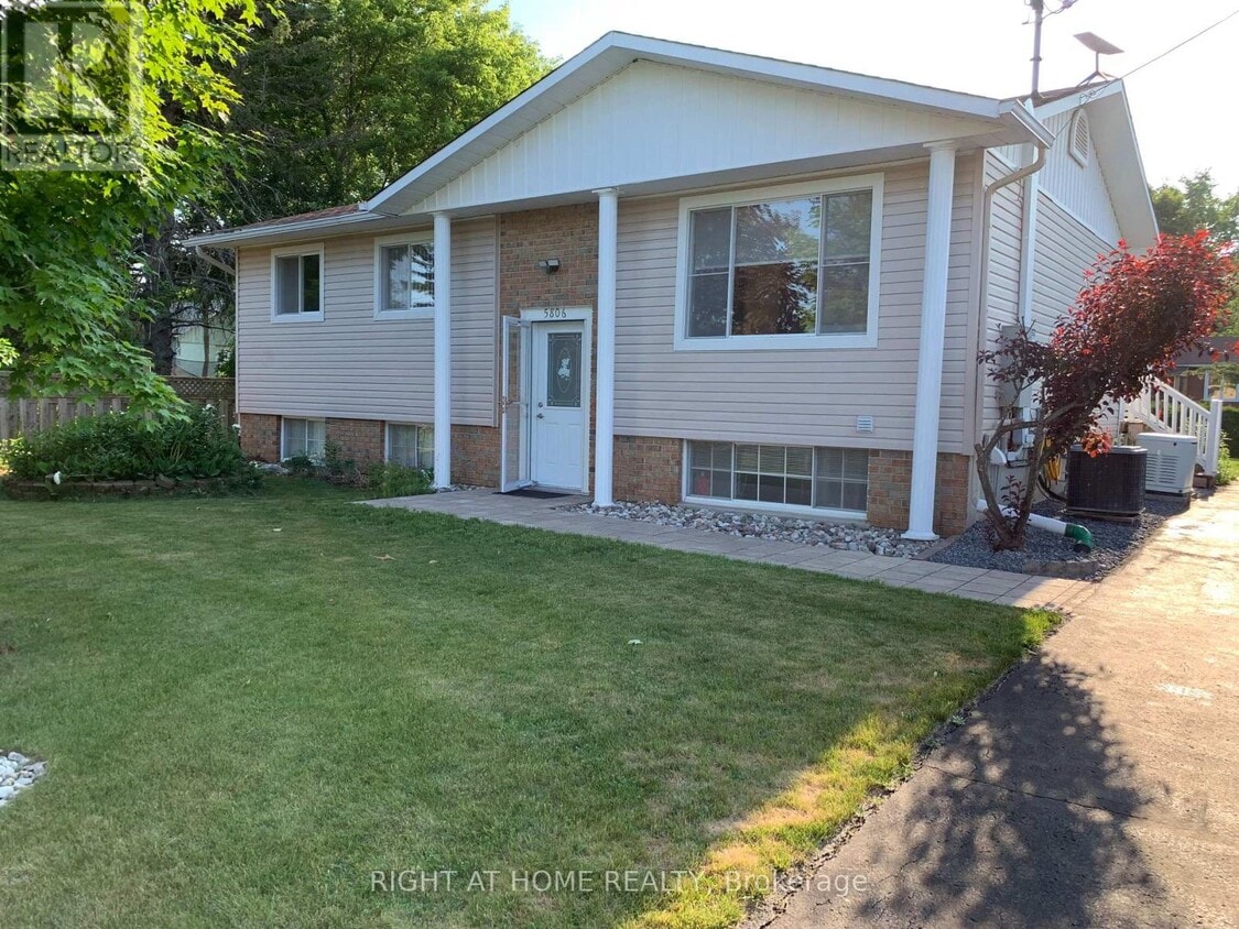 Primary Photo - 5806-5806 Buckland Rd