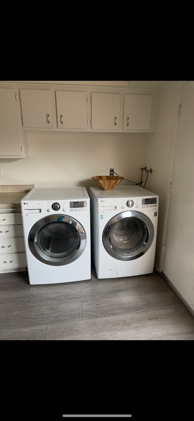 Foto del edificio - 4702 Madrid Way