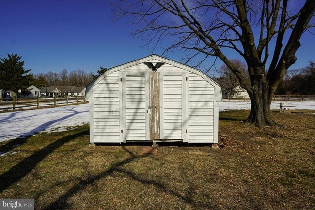 Foto del edificio - 8369 Nylon Ave