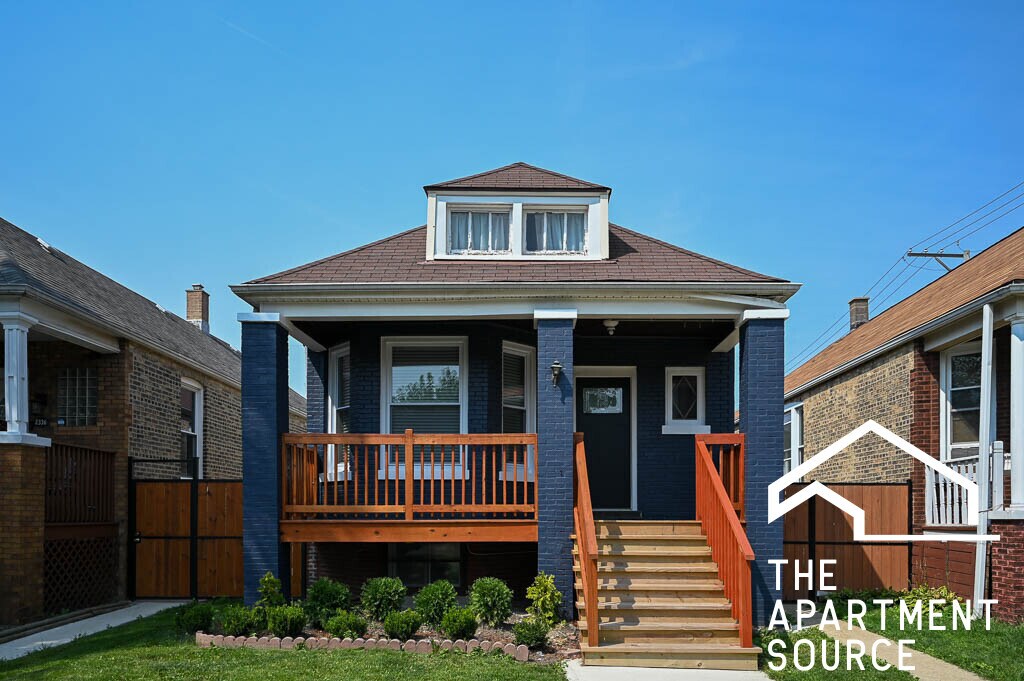 Foto principal - 2340 N Lowell Ave