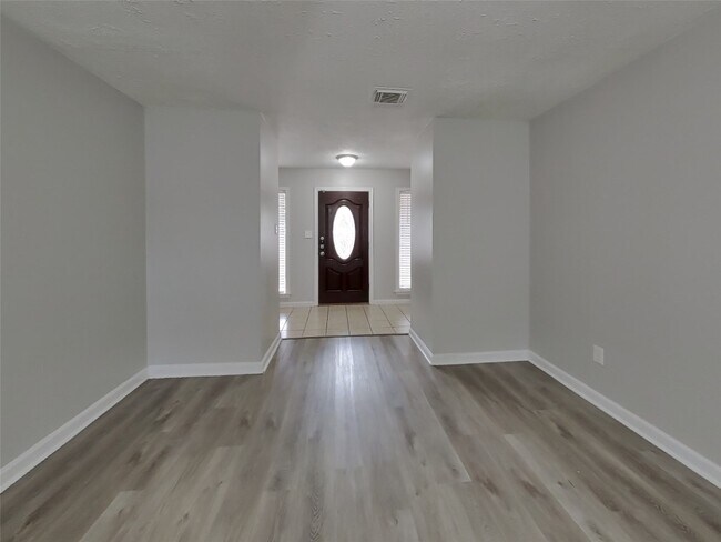 Foto del edificio - 5503 Jumada Cir