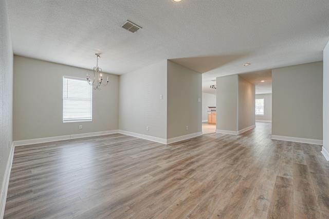 Building Photo - 14112 Esperanza Dr