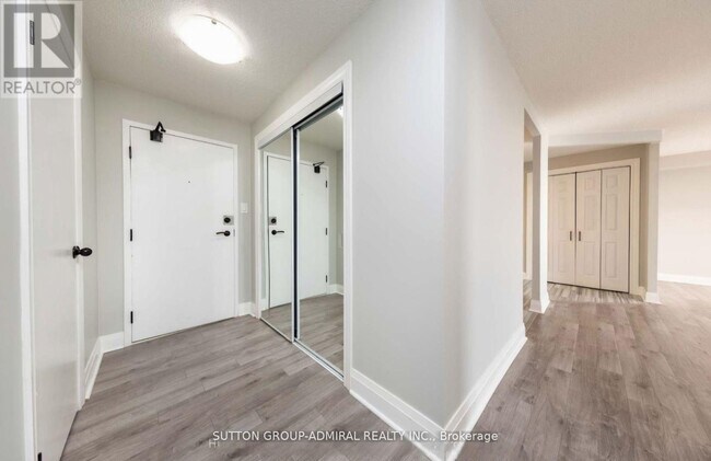 Building Photo - 50 Inverlochy Blvd