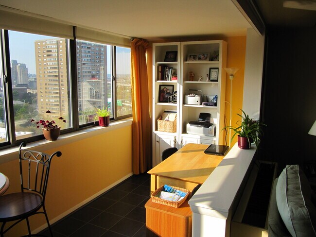 Foto del edificio - 2 Hawthorne Pl