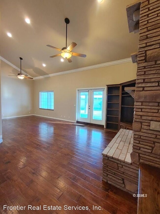 Building Photo - 3 br, 2.5 bath House - Place 901 Sol Ct