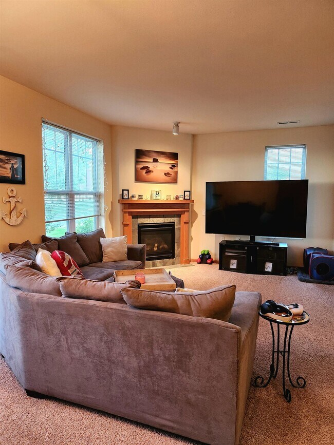 Building Photo - 9328 Silverstone Ln