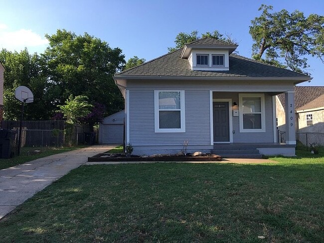 Building Photo - 2409 NW 18th St