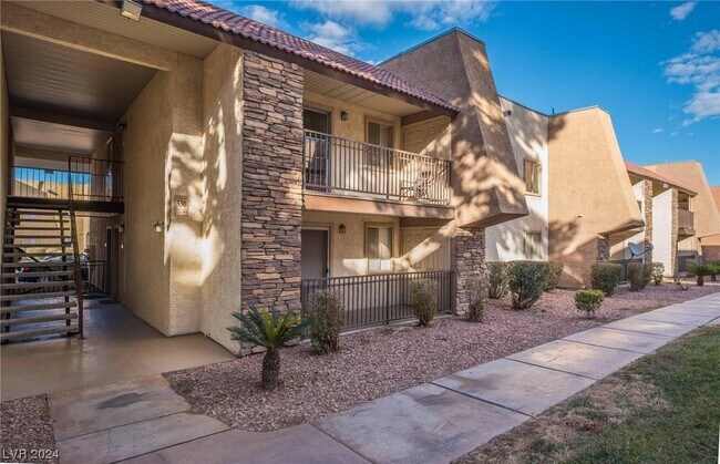 Building Photo - 5361 Indian River Dr