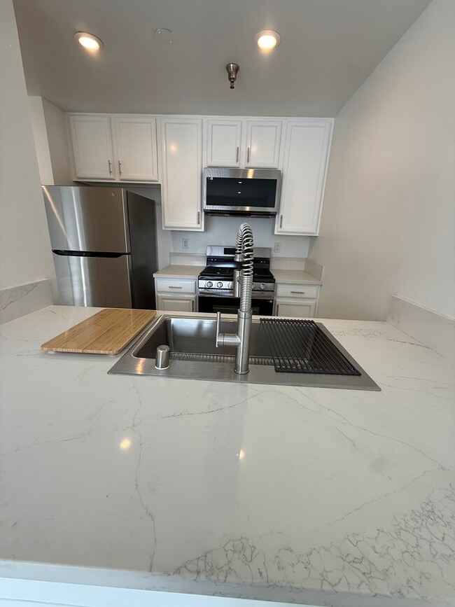 Building Photo - 1347 23rd St