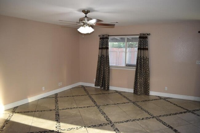 Building Photo - 2864 Amber Ct