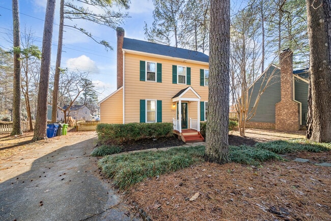 Building Photo - 7404 N Thorncliff Pl