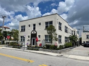 Building Photo - 1501 SE 2nd Ct