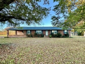 Building Photo - 5824 Corbett Ridge Rd