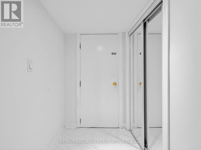 Building Photo - 271 Atlas Ave