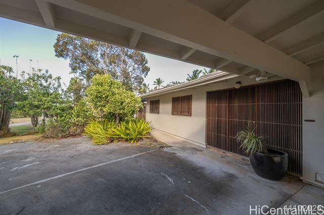 Building Photo - 641 Paopua Lp