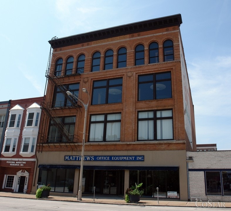 The Renwick Building Rentals in Davenport at 324 Brady St Davenport, IA