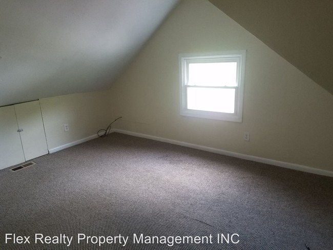 Building Photo - 2 br, 1 bath House - 3502 Leybourne Ave